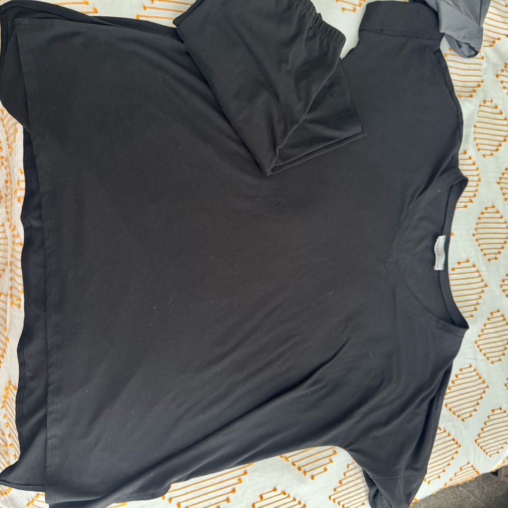 Women’s Black Lounge wear, Size Medium.